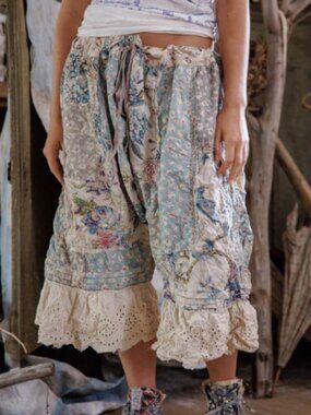 Magnolia Pearl Patchwork Floral Duchess Bloom